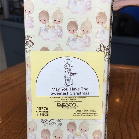 Precious Moments may you have the sweetest Christmas porcelain figurine - Picture 3 of 3